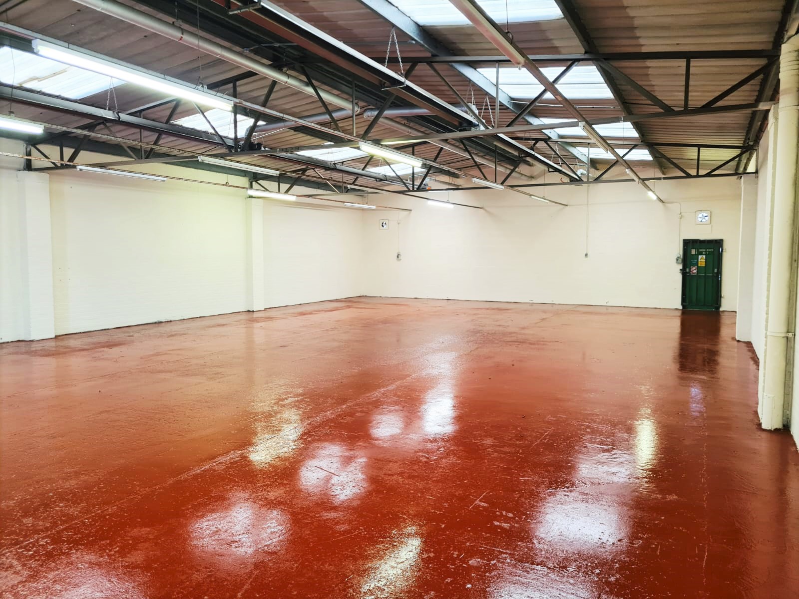 Industrial Unit in Newtown - photo 4